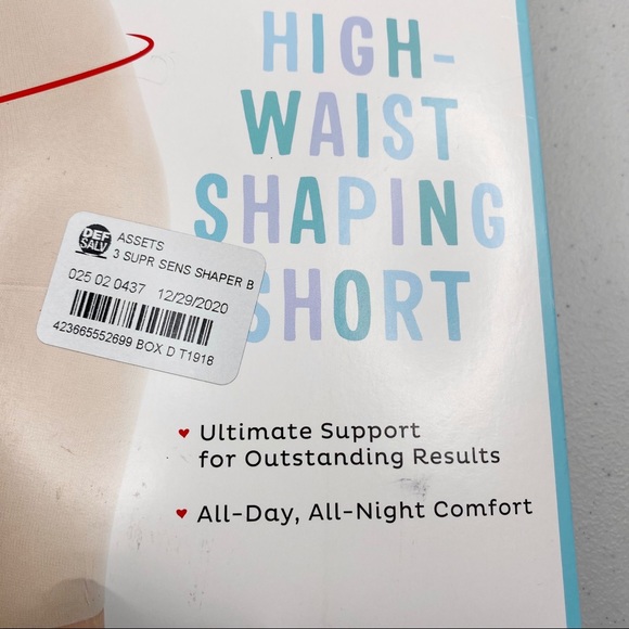 Spanx High Waist Shaping Short Black NIB - Picture 2 of 6